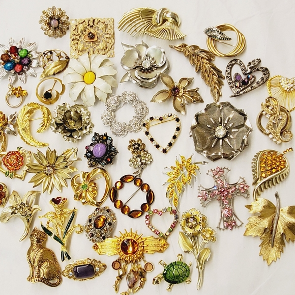 LIKE THIS TO BE NOTIFIED WHEN I GO LIVE! - Picture 2 of 2